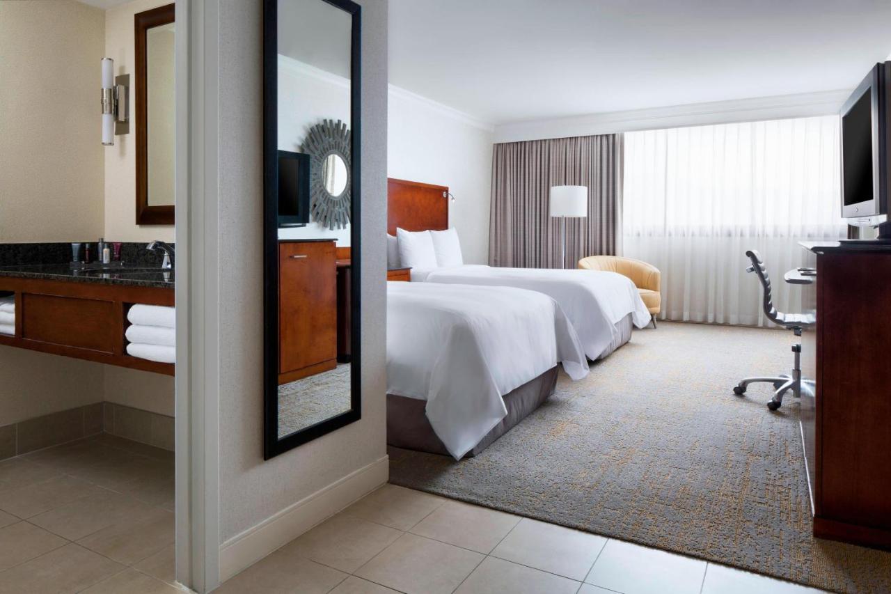 Los Angeles Marriott Burbank Airport Екстериор снимка