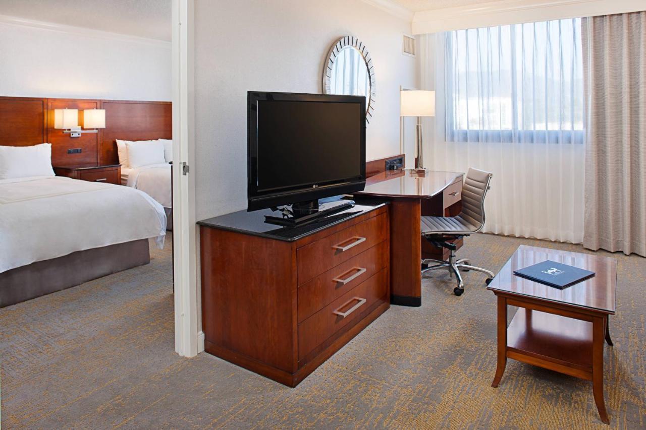 Los Angeles Marriott Burbank Airport Екстериор снимка
