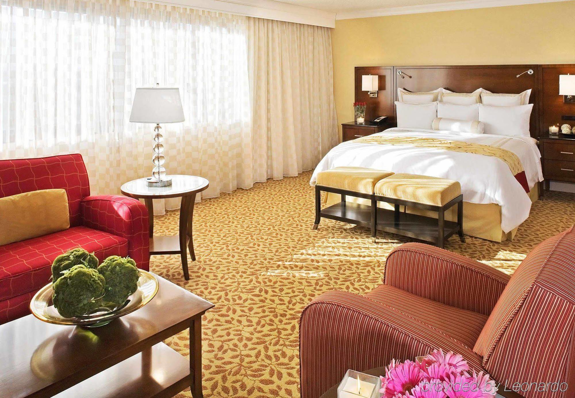 Los Angeles Marriott Burbank Airport Екстериор снимка