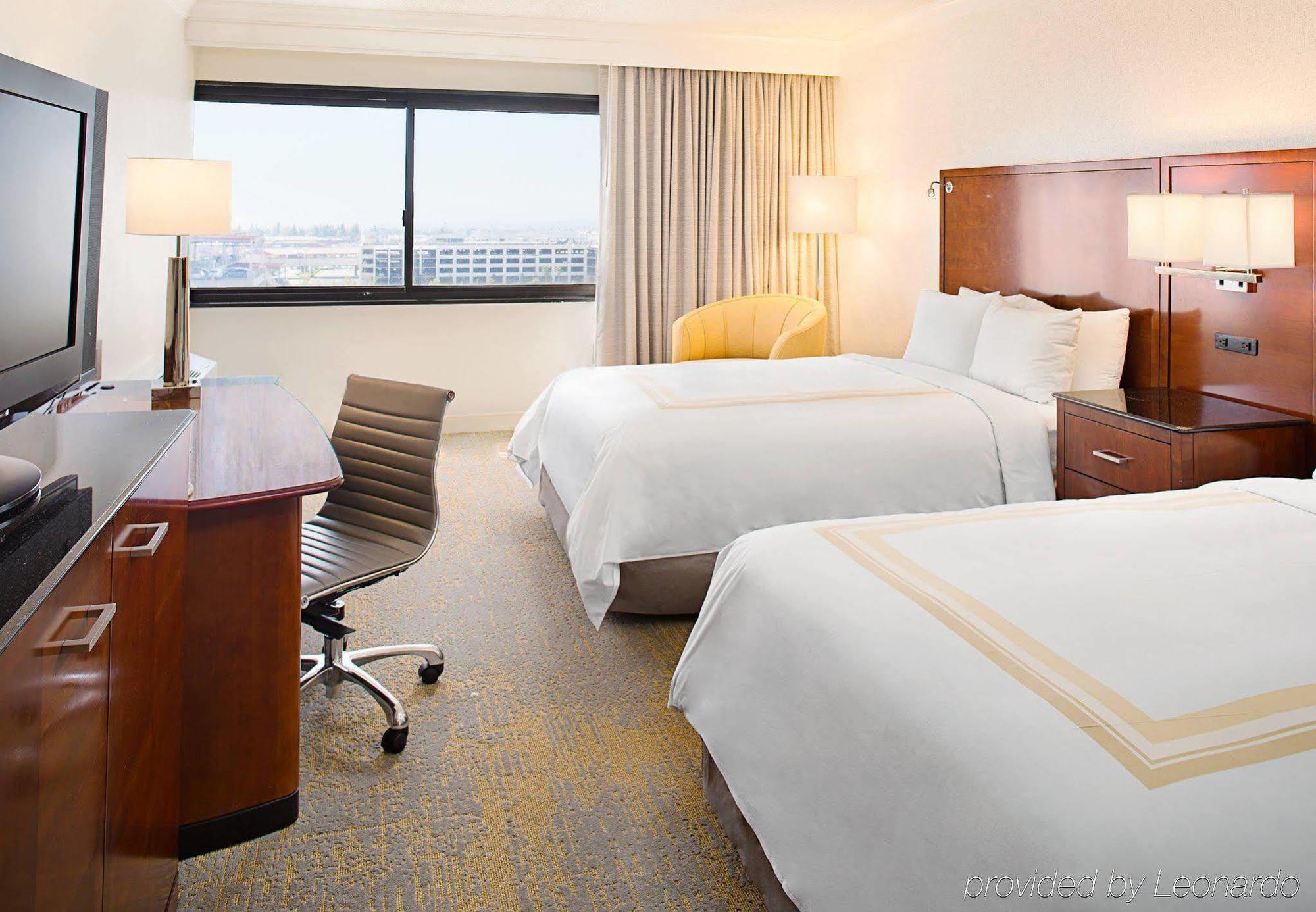 Los Angeles Marriott Burbank Airport Екстериор снимка